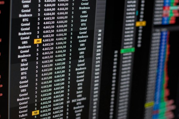 Top designs d'étiquettes pour sublimer votre jus de pomme